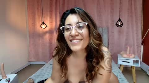 VIOLETA online show from 9, 1, 2025
