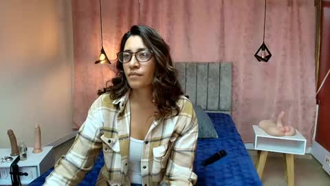 VIOLETA online show from 30, 1, 2025