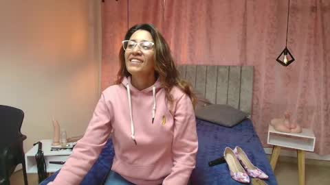 VIOLETA online show from 7, 2, 2025