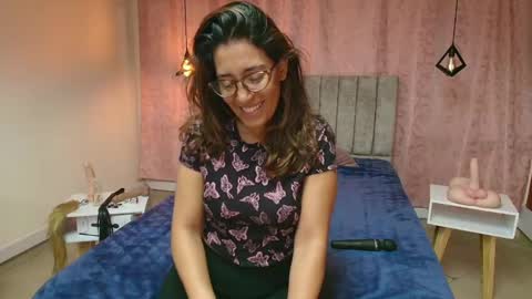VIOLETA online show from 8, 2, 2025