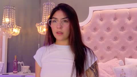 Cute Violet online show from 17, 11, 2025