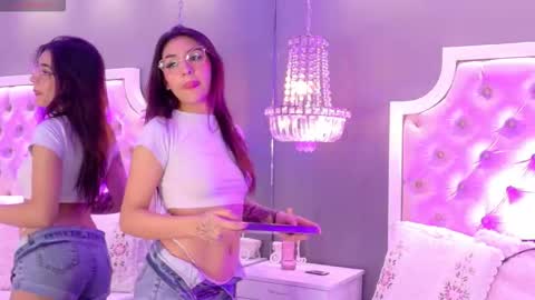 Cute Violet online show from 21, 11, 2025