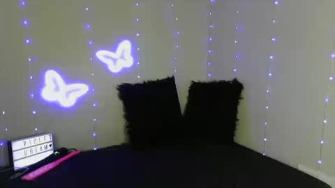 Snapshot of violetdream888 chatting on 10, 10, 2025 VioletDream online show from 10, 10, 2025