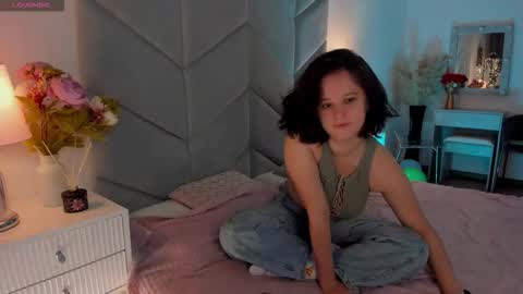 Violet online show from 5, 10, 2025