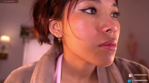 Snapshot of violeth___ chatting on 27, 10, 2025 violeth___ online show from 27, 10, 2025