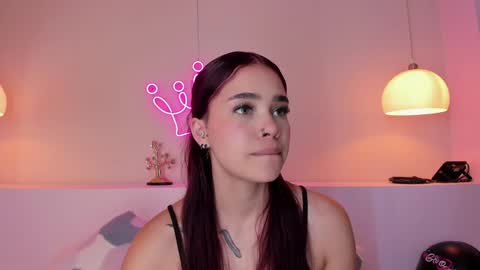 Violeth Hill online show from 23, 12, 2024