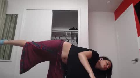 Violet Hooper online show from 12, 2, 2026