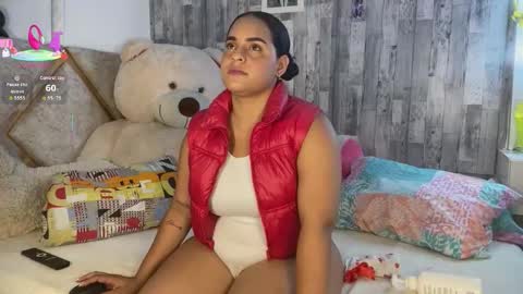 Snapshot of violetroussee chatting on 26, 10, 2025 violetroussee online show from 26, 10, 2025