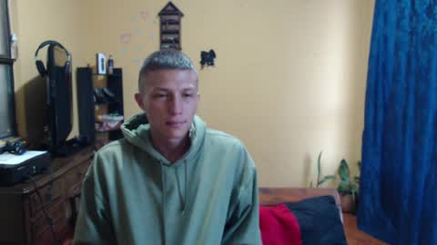 Snapshot of violetsexhot999 chatting on 9, 10, 2025 Violet777 online show from 9, 10, 2025