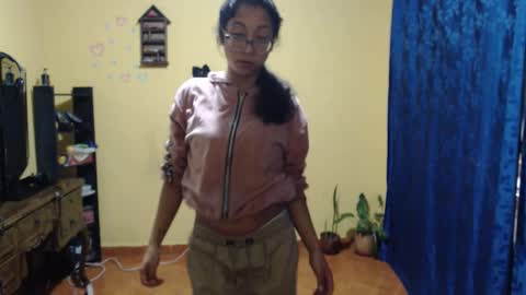 Snapshot of violetsexhot999 chatting on 10, 10, 2025 Violet777 online show from 10, 10, 2025