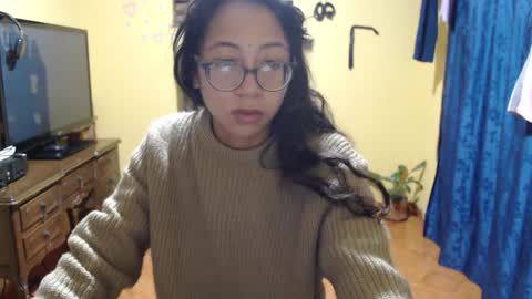 Snapshot of violetsexhot999 chatting on 16, 10, 2025 Violet777 online show from 16, 10, 2025