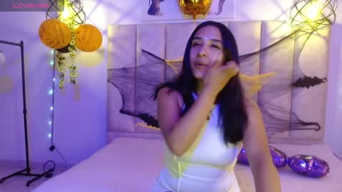 Snapshot of violetsweet_cs chatting on 23, 10, 2025 violetsweet_cs online show from 23, 10, 2025