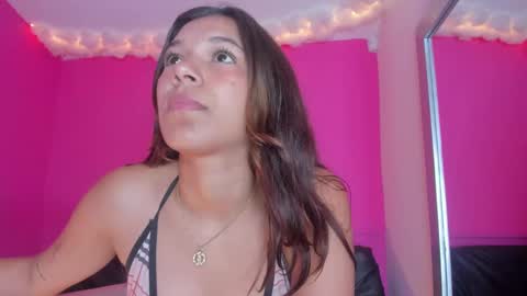 violett_24_ online show from 25, 2, 2025