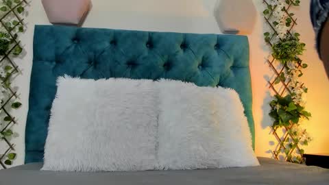 Snapshot of violett__rousee chatting on 26, 10, 2025 violett rousee online show from 26, 10, 2025