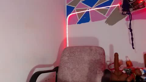 Snapshot of violett_ass chatting on 9, 10, 2025 Samantha y jhons online show from 9, 10, 2025
