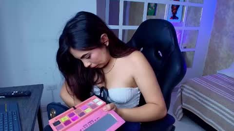 VIOLETTE online show from 22, 11, 2025