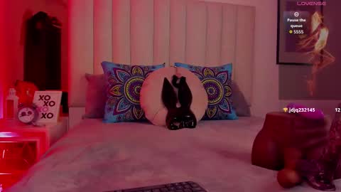 violett_novoa online show from 4, 10, 2025