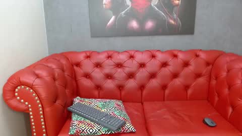 V I O L E T T E  online show from 31, 10, 2025