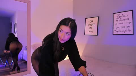 Snapshot of violetta_bold chatting on 5, 2, 2025 violetta_bold online show from 5, 2, 2025