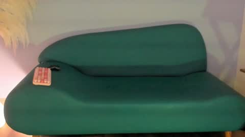Snapshot of violetta_bold chatting on 23, 2, 2025 violetta_bold online show from 23, 2, 2025