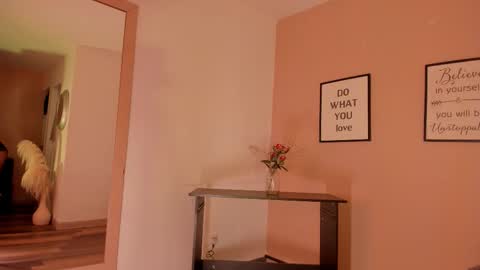 Snapshot of violetta_bold chatting on 10, 9, 2025 violetta_bold online show from 10, 9, 2025