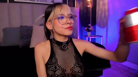 Snapshot of violetta_nur chatting on 5, 12, 2024 Violetta nur online show from 5, 12, 2024