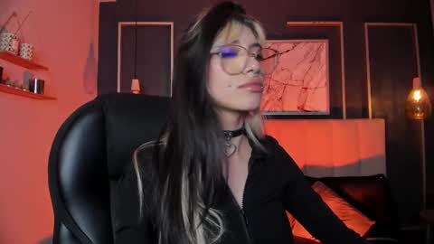 Snapshot of violetta_nur chatting on 4, 3, 2025 Violetta nur online show from 4, 3, 2025