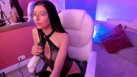 Snapshot of violetta_nur chatting on 12, 3, 2025 Violetta nur online show from 12, 3, 2025