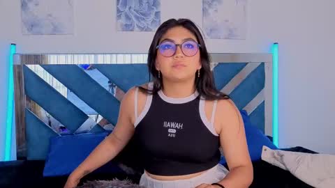 Snapshot of violettabloom1_ chatting on 16, 9, 2025 violettabloom1_ online show from 16, 9, 2025