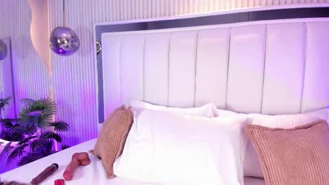 violettacolinss online show from 14, 3, 2026