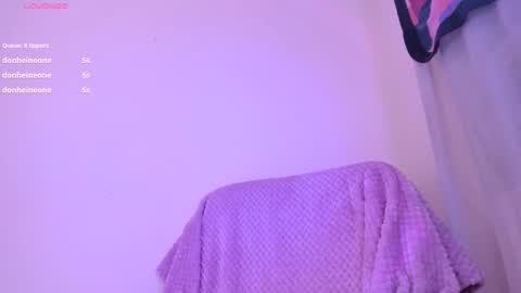 Snapshot of violettbones chatting on 18, 12, 2024 Violett online show from 18, 12, 2024