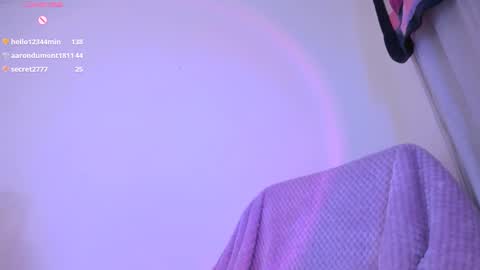 Snapshot of violettbones chatting on 20, 12, 2024 Violett online show from 20, 12, 2024