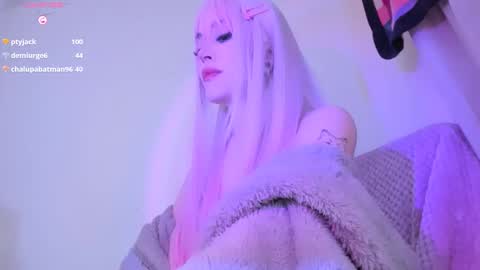 Snapshot of violettbones chatting on 28, 12, 2024 Violett online show from 28, 12, 2024