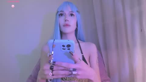 Snapshot of violettbones chatting on 4, 3, 2025 Violett online show from 4, 3, 2025