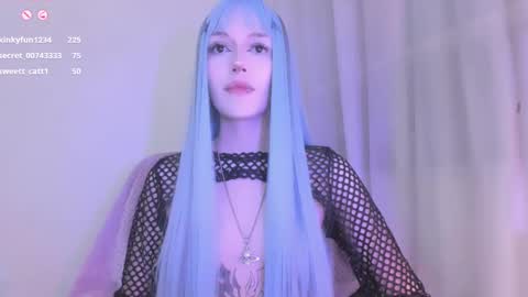 Snapshot of violettbones chatting on 6, 3, 2025 Violett online show from 6, 3, 2025