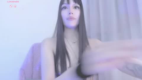 Snapshot of violettbones chatting on 18, 10, 2025 Violett online show from 18, 10, 2025