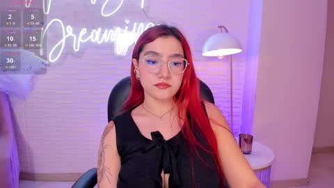 Violett Castel online show from 23, 12, 2024