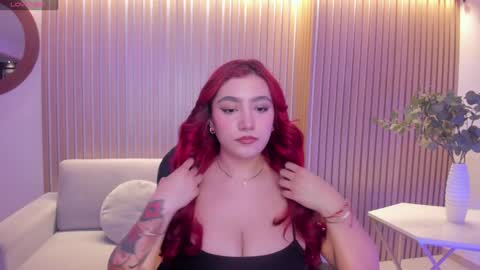 Violett Castel online show from 23, 1, 2025