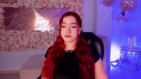 Violett Castel online show from 25, 9, 2025