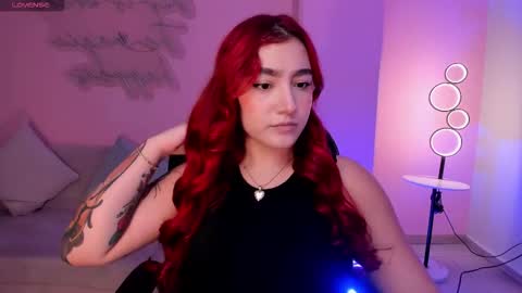 Violett Castel online show from 6, 10, 2025