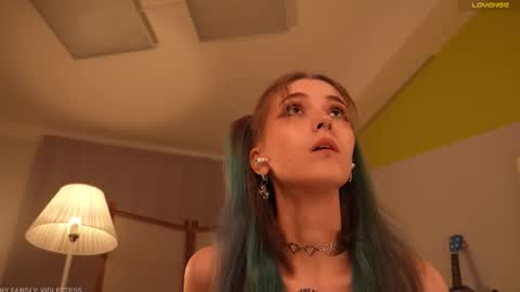 violettessa online show from 17, 10, 2025