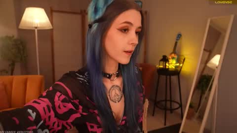 violettessa online show from 23, 10, 2025