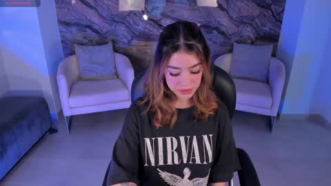 Violett  online show from 29, 12, 2024