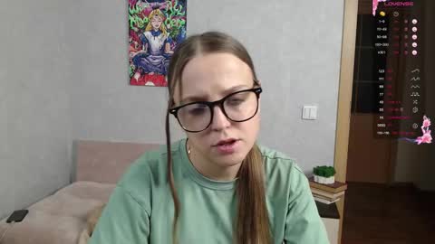 Snapshot of violetwin chatting on 24, 9, 2025 Violet online show from 24, 9, 2025