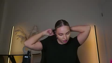 Violla online show from 25, 11, 2025