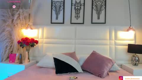 VIOLLET online show from 22, 10, 2025