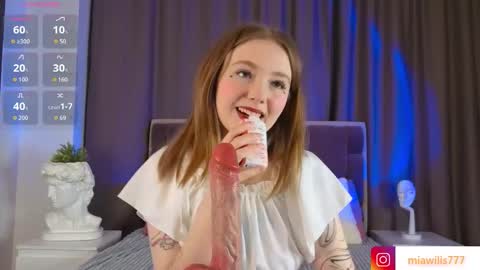 Mia  dont forget to thumbs up me online show from 9, 10, 2025