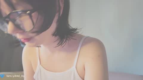 Snapshot of virgiin_lily chatting on 11, 9, 2025 Lily online show from 11, 9, 2025