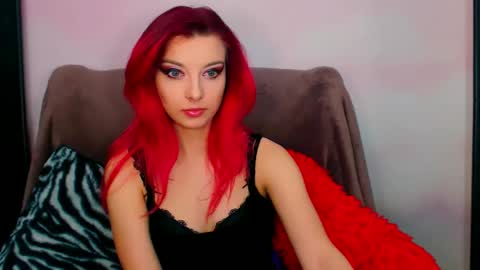 VirginLuna online show from 25, 1, 2025