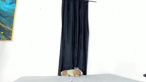 your virtual girlfriend online show from 2, 1, 2025